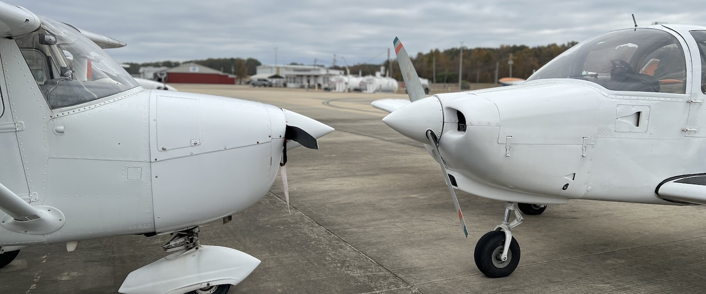 Cessna 150 vs Piper Tomahawk